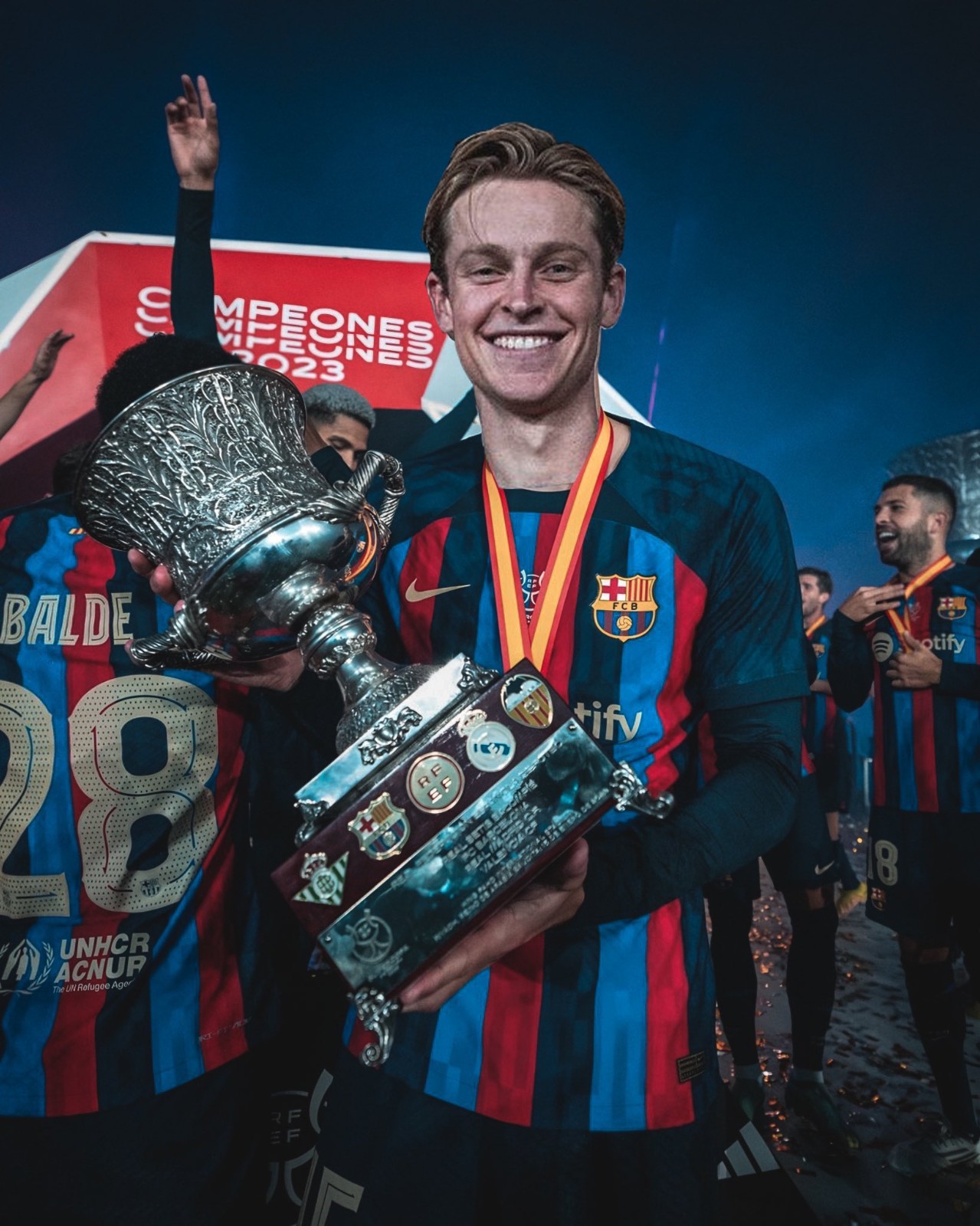 Frenkie de Jong won 2023 Supercopa de España Frenkie de Jong with the trophy 2023 Supercopa de España